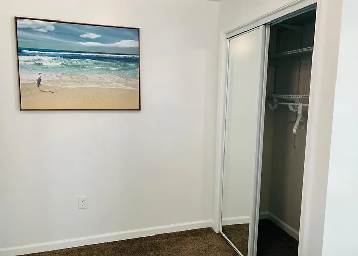Blue Diamond 26th St Unit 4 *