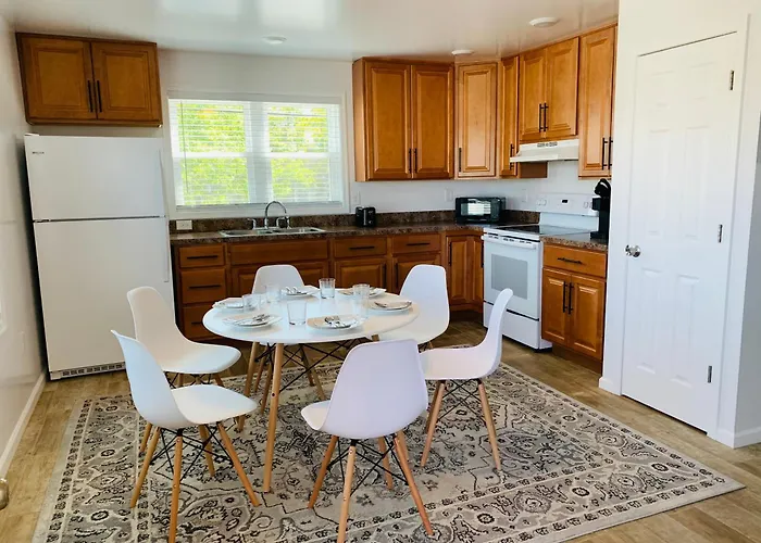 Apartment Blue Diamond 26th St Unit 4 *